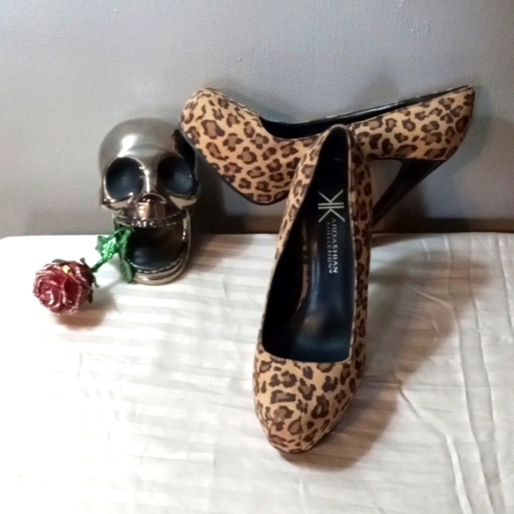 Kim Kardashian leopard high heels size 7 1/2